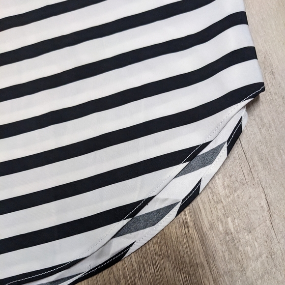 Express Black and White Stripes Top - Picture 2 of 8